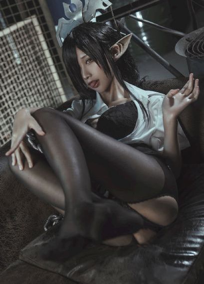 曰韩av中文字幕在线_不卡片成事在人免费观看