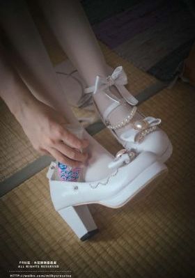 日本三级理伦片_720电视剧在线观看