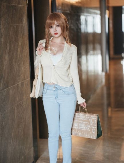 工厂楼道里女领导给口交后入交公粮_韩语正片日韩免费观看