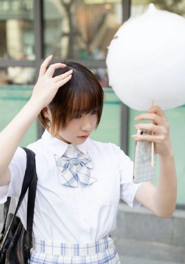 日韩精品2_国产字幕免费完整版在线观看